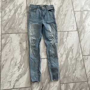 Light Wash Mile High Levis Jeans